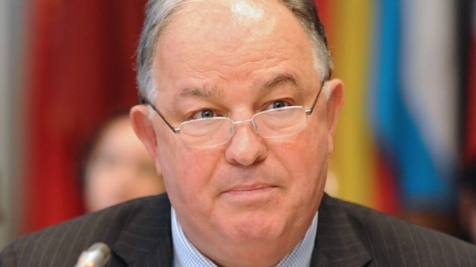 Апакан подчеркнул необходимость следования Минским договоренностям