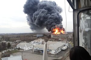 В Новомосковске горел механический завод