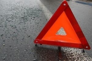 Водитель не справился с управлением и врезался в столб