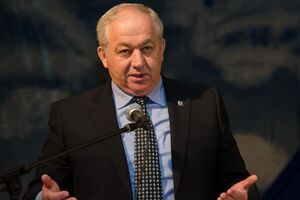 Кихтенко утвердил бюджет области