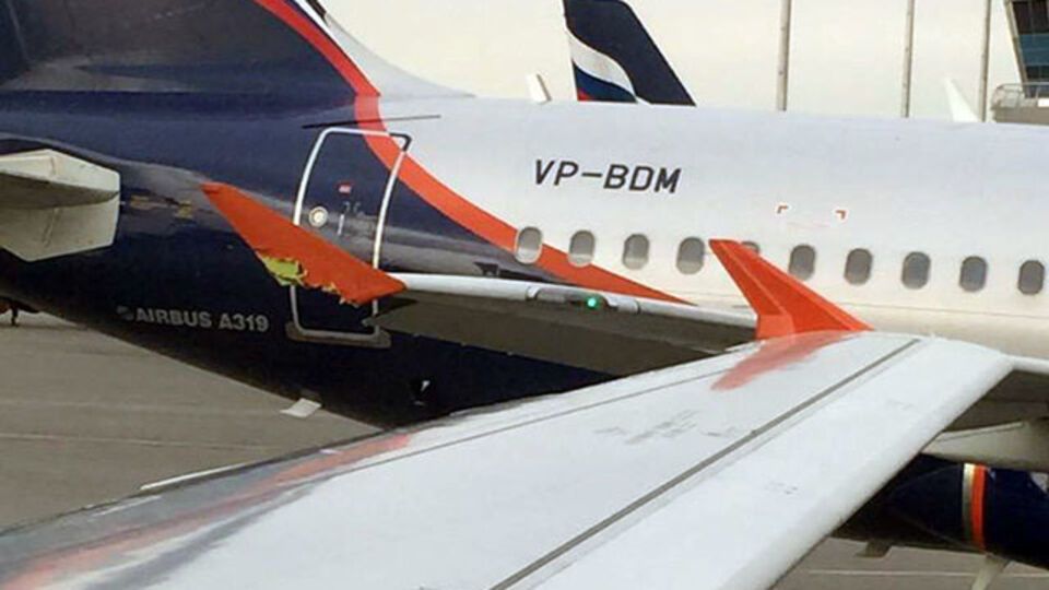 В Шереметьево-3 при буксировке столкнулись два аэробуса