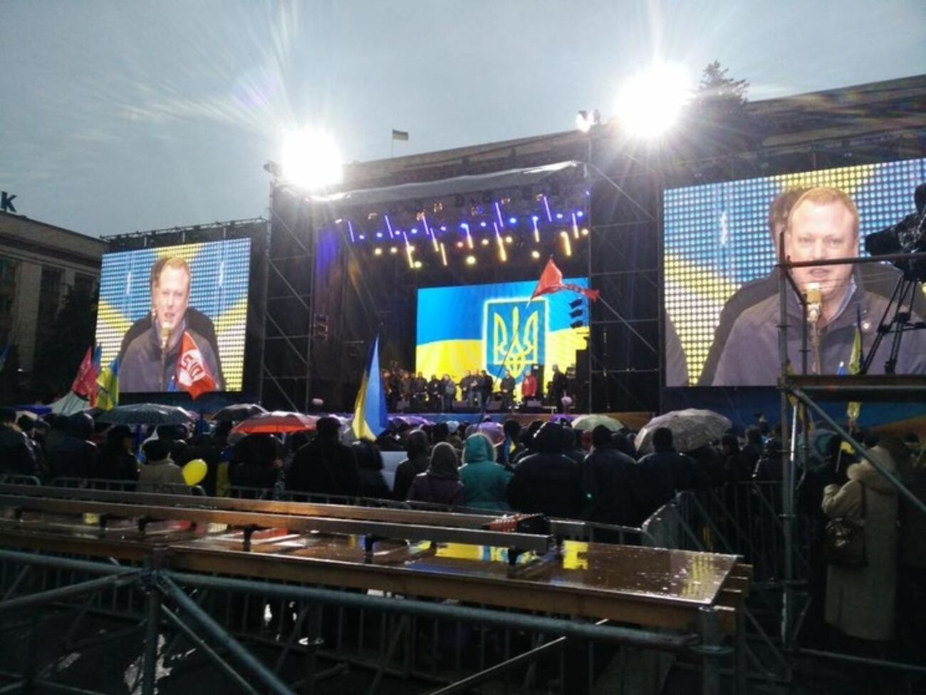 Святослав Олейник заявил, что будет помогать новой власти в обороне Днепропетровской области