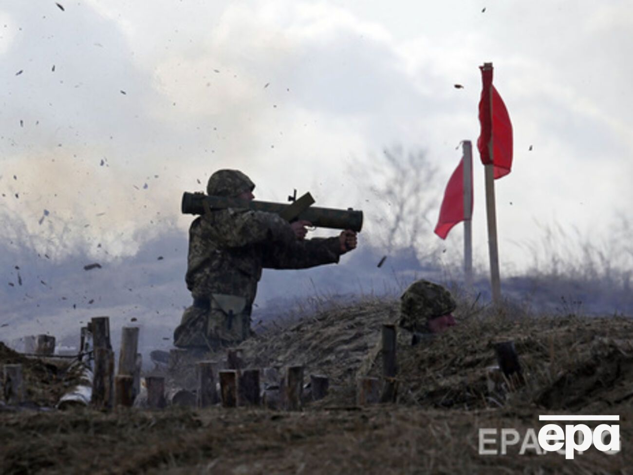 В ответ силы АТО применили стрелковое оружие и заставили врага прекратить огонь