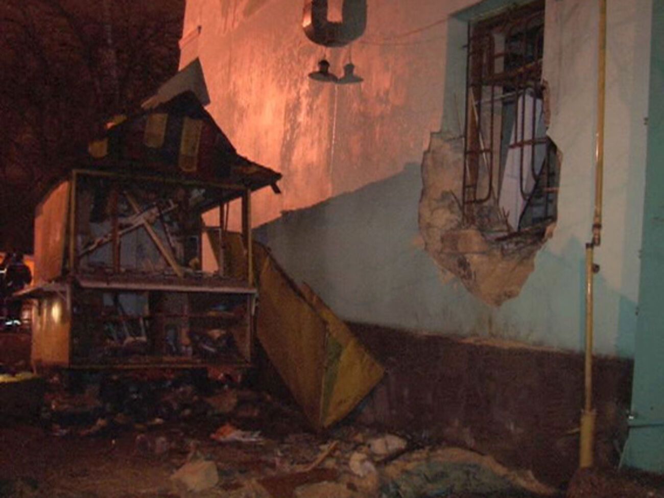 В здании, где произошел взрыв, находился волонтерский центр, который помогал военным