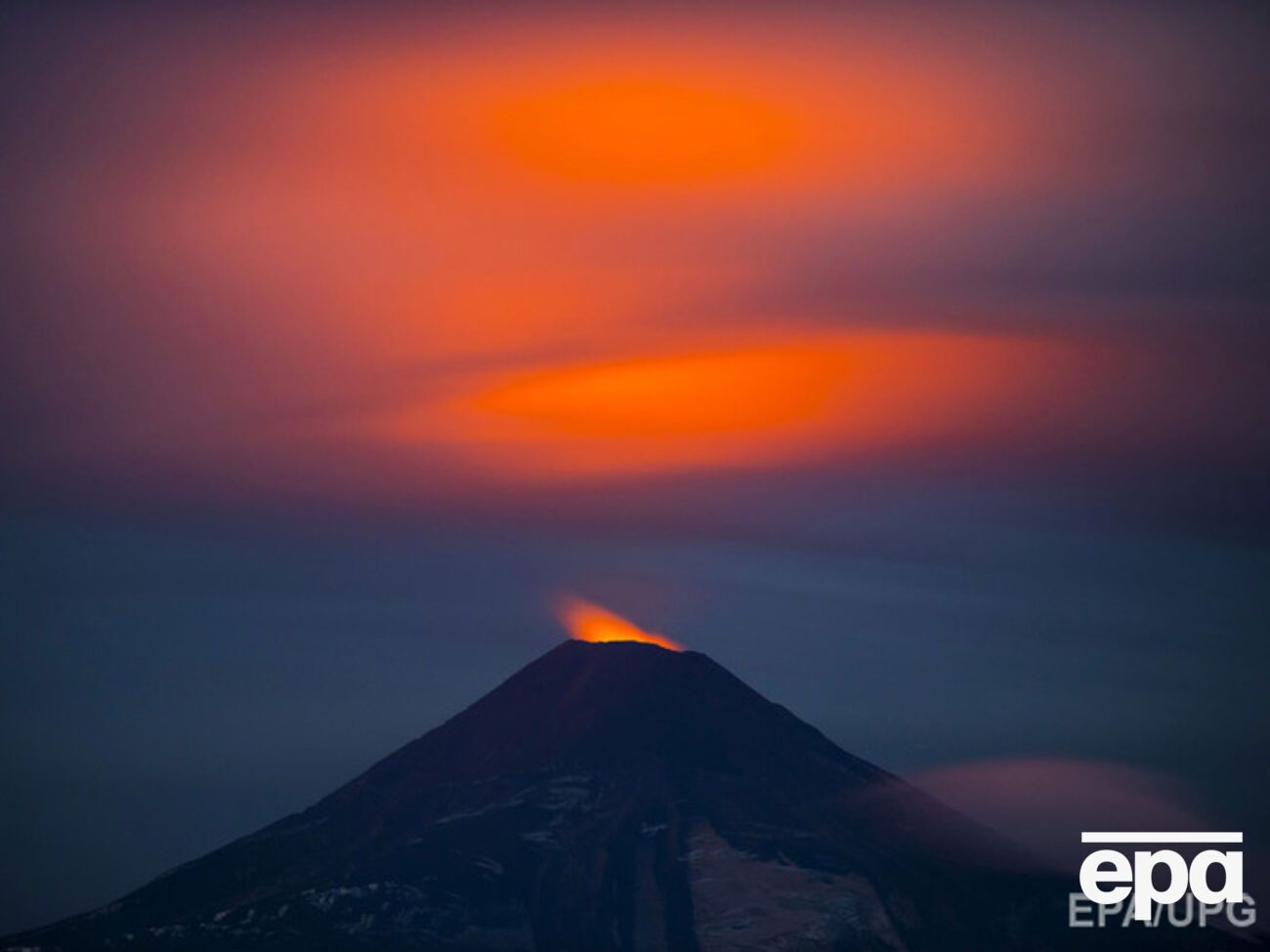 В Чили проснулся один из крупнейших в Южной Америке вулканов Вильярикка