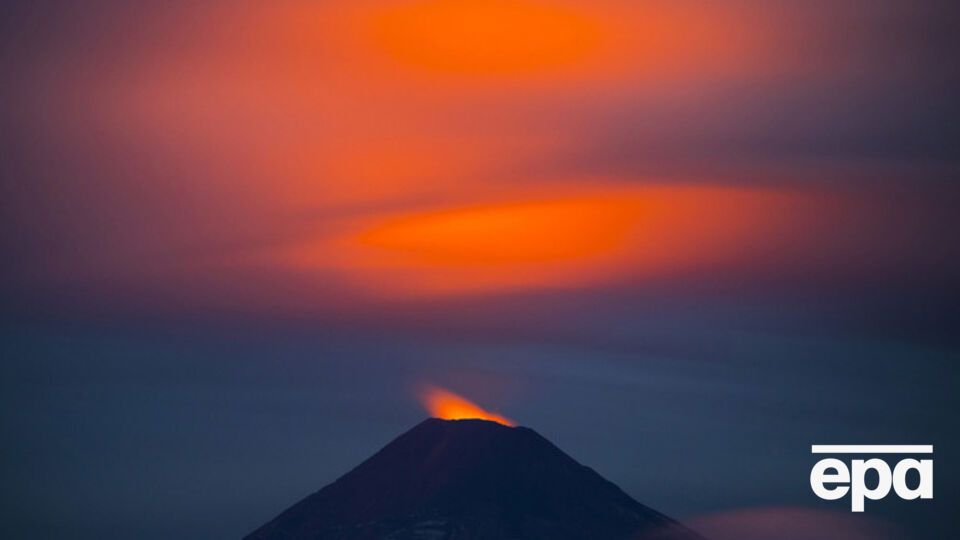 В Чили проснулся один из крупнейших в Южной Америке вулканов Вильярикка