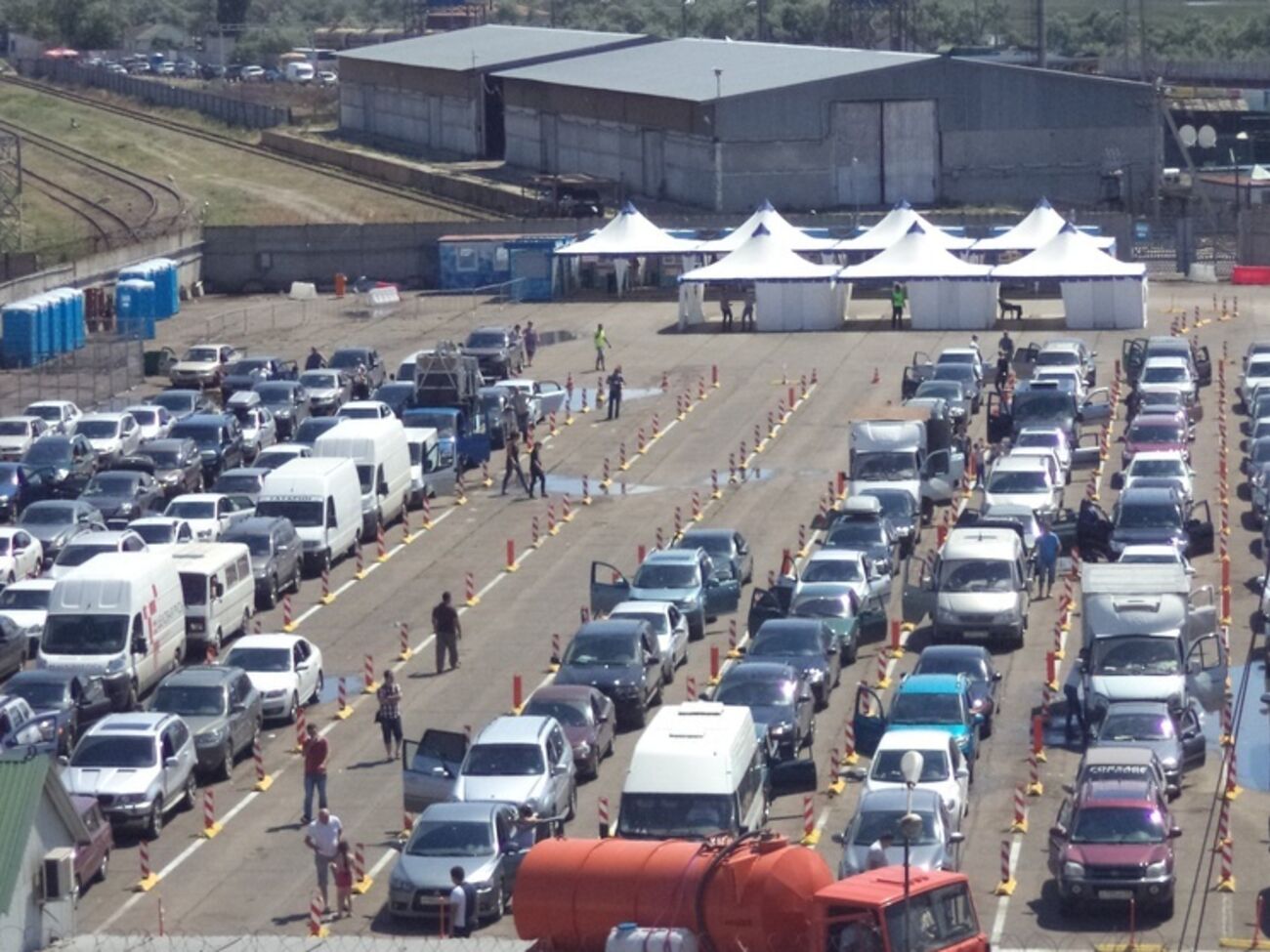 На переправе очереди