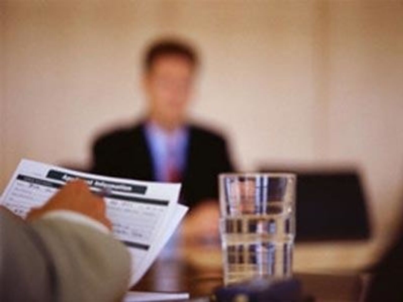 Украинцы ищут работу за рубежом