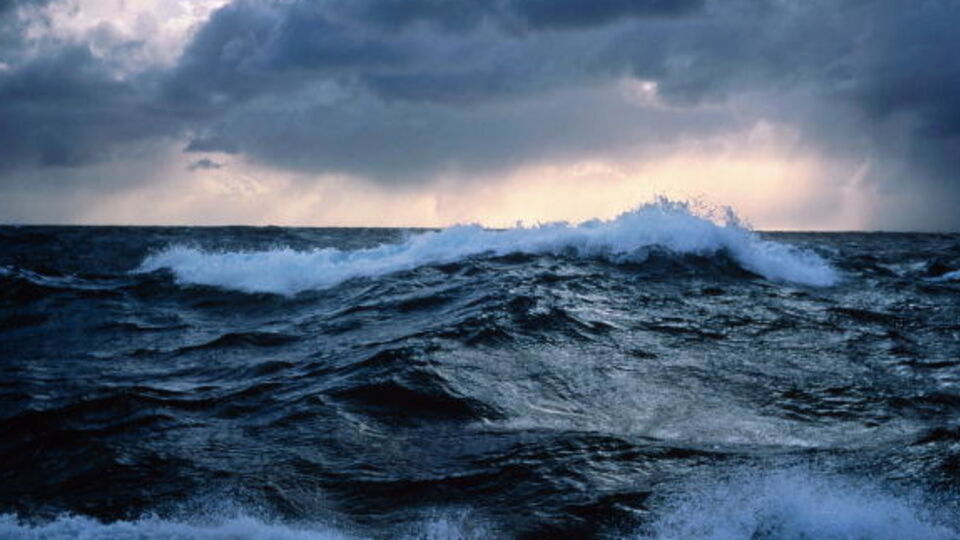 На днепровских водохранилищах ожидаются высокие волны