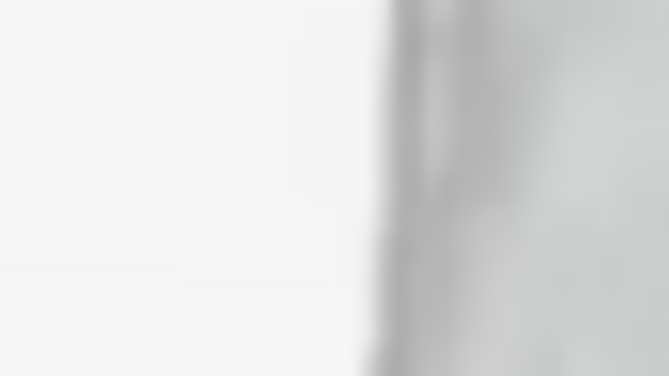 Между правоохранителями и студентами началось столкновение