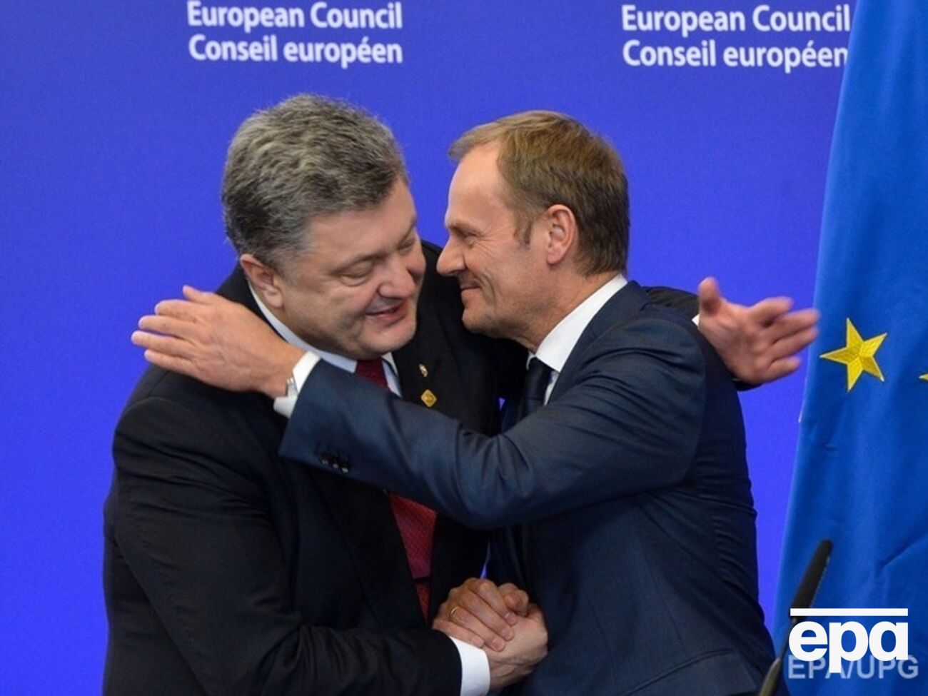 Порошенко и Туск обсудили возможность проведения евросаммита в Киеве