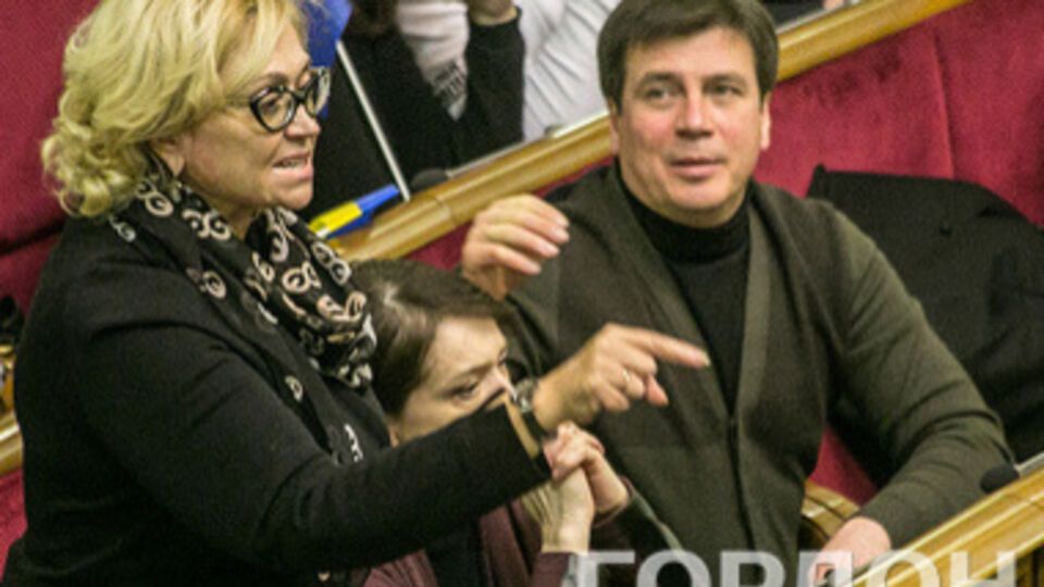 Кужель: В СНБО оклады более 30 000, а людям снимают 15% с пенсии в 2000. Говорят – "война", а что, у пенсионеров войны нет?