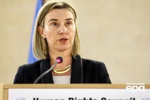 Могерини также призвала не оставлять без внимания попытки ограничить свободу выражения и свободу СМИ в Крыму