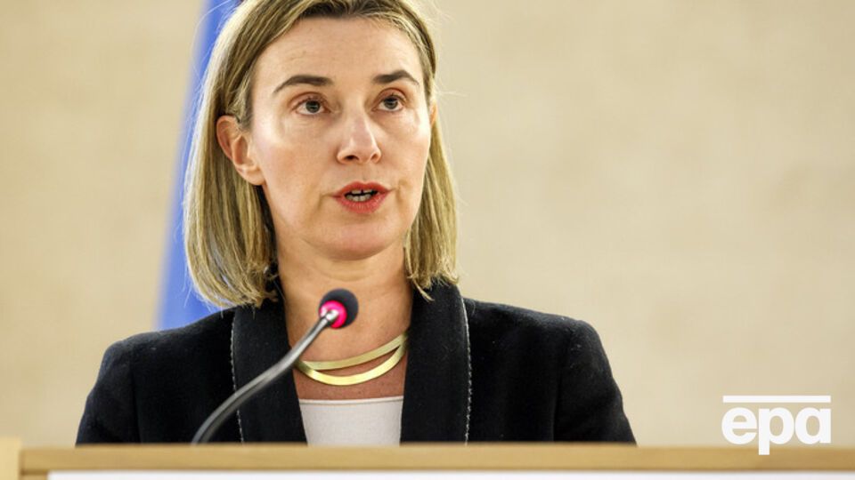 Могерини также призвала не оставлять без внимания попытки ограничить свободу выражения и свободу СМИ в Крыму