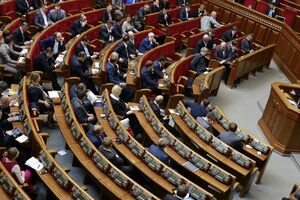 В Раде началась драка, которая продолжилась в кулуарах