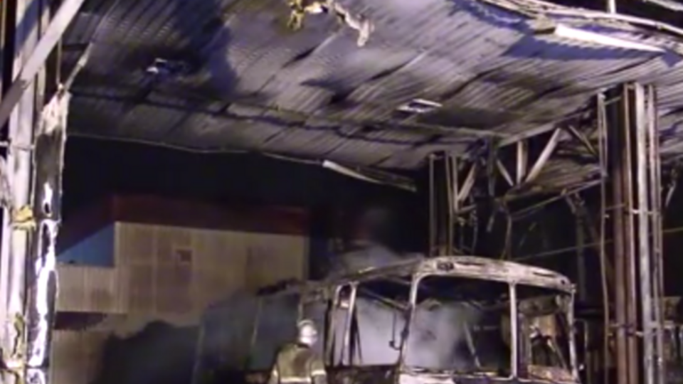 На месте аварии работают спасательные службы