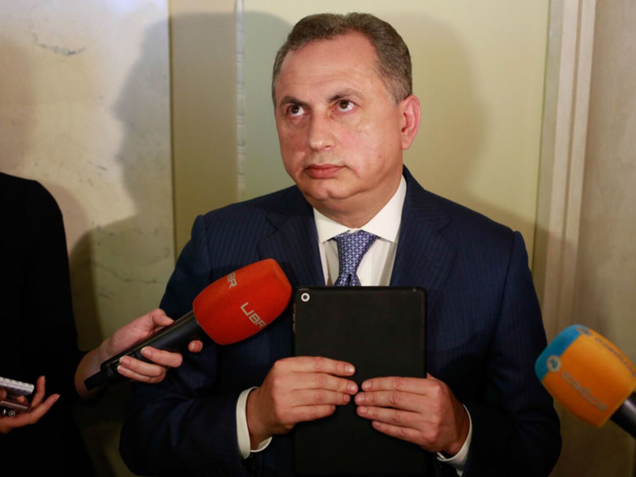 Всякое теневое правительство в Украине &ndash; как тот суслик, только наоборот: все его видят, а на самом деле его нет