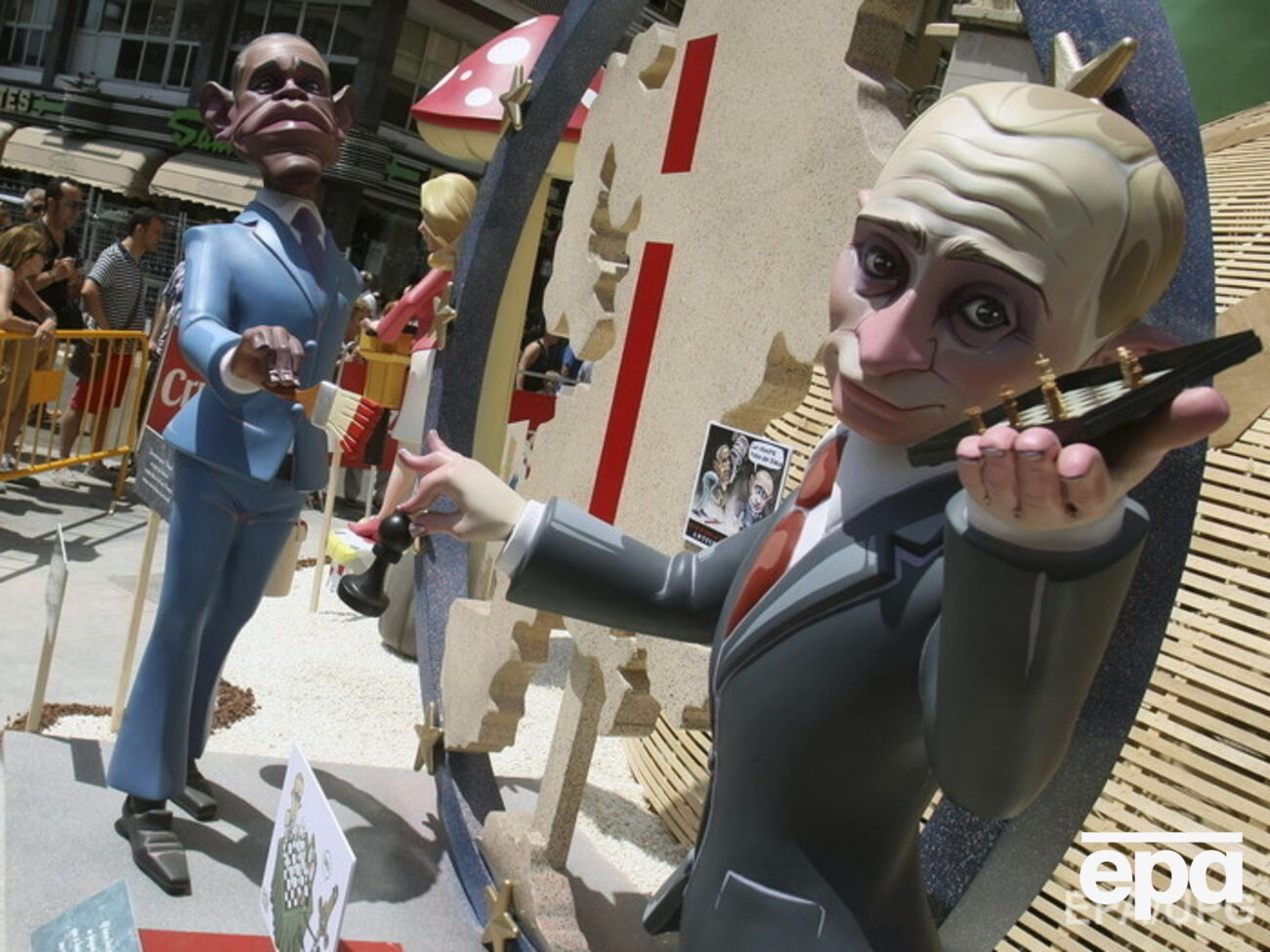 На вершине "рейтинга угроз" оказался лидер Северной Кореи Ким Чен Ун, набравший 34%