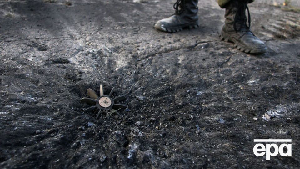 В результате падения снаряда никто не пострадал, разрушений нет