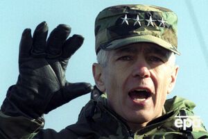 Кларк считает, что Россия может задействовать авиацию