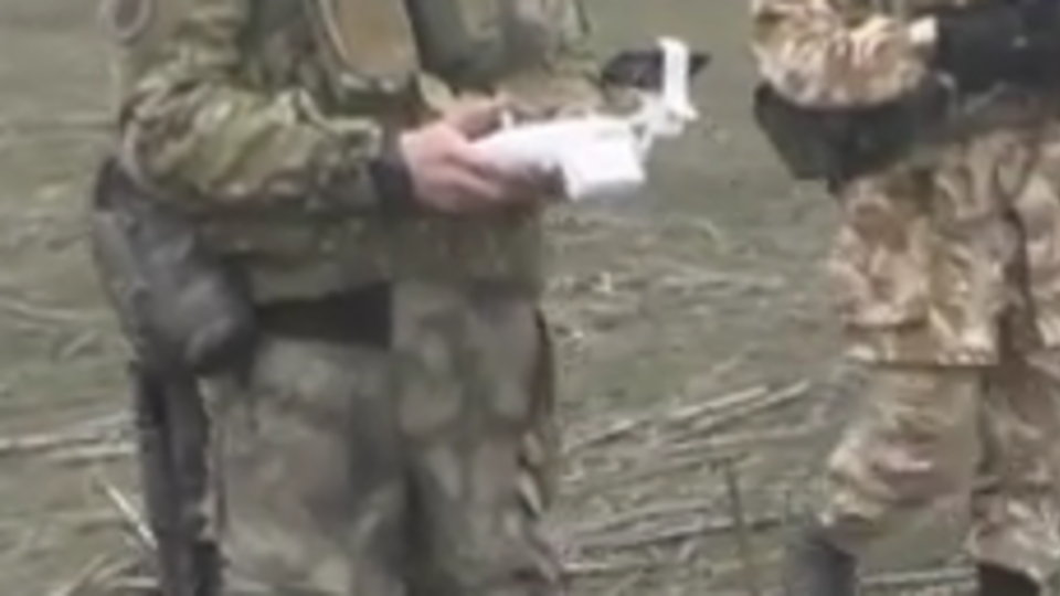 Украинская диаспора Чикаго подарила бойцам "Правого сектора" квадрокоптер. Видео