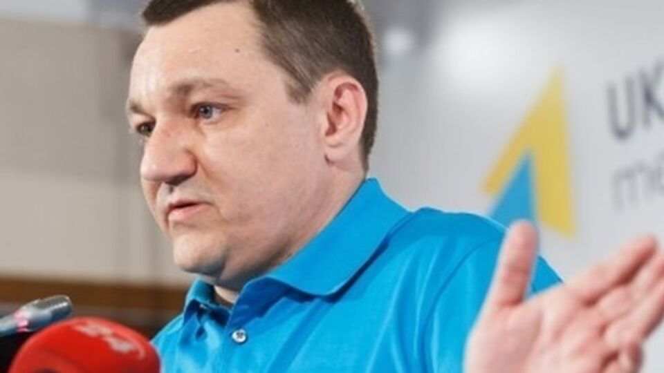 Тымчук заявил, что боевики ночью возвращают технику, отведенную днем