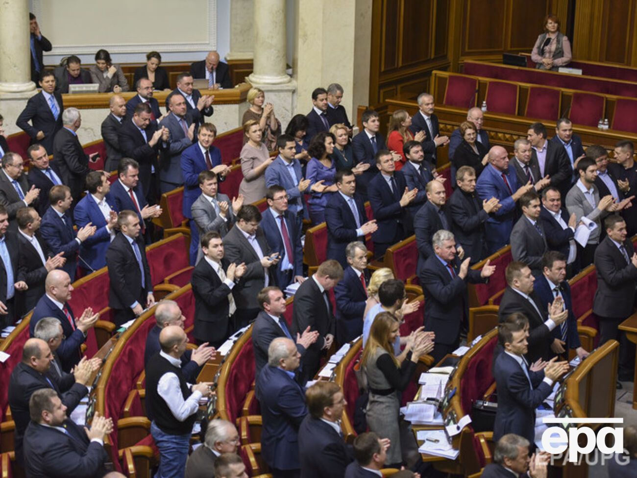 Рада разрешила арестовать судей Вовка, Кицюка и Царевич