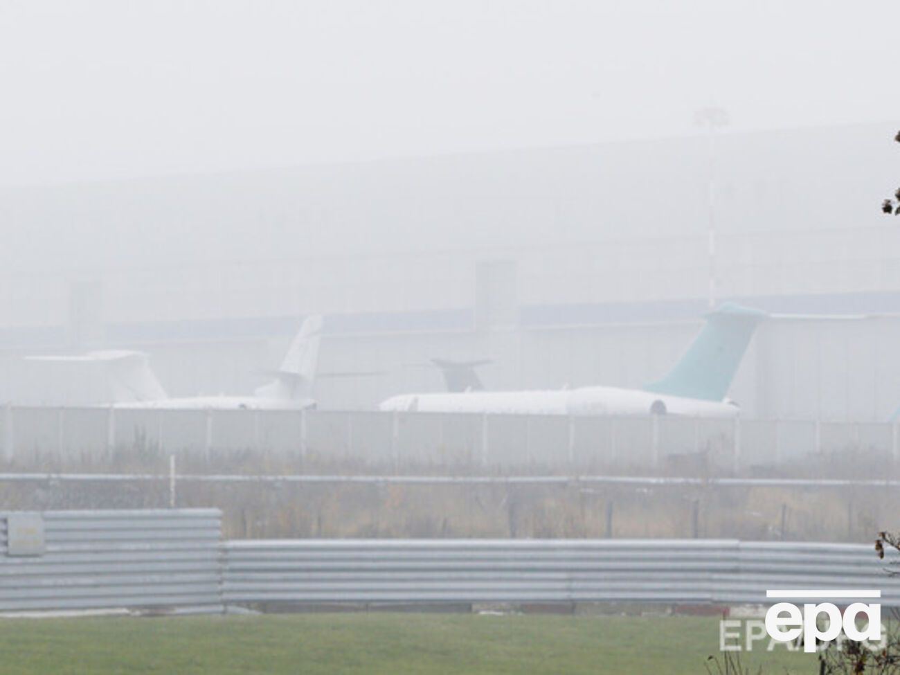 Аэропорты Москвы заполнены отъезжающими, сообщил Рабинович