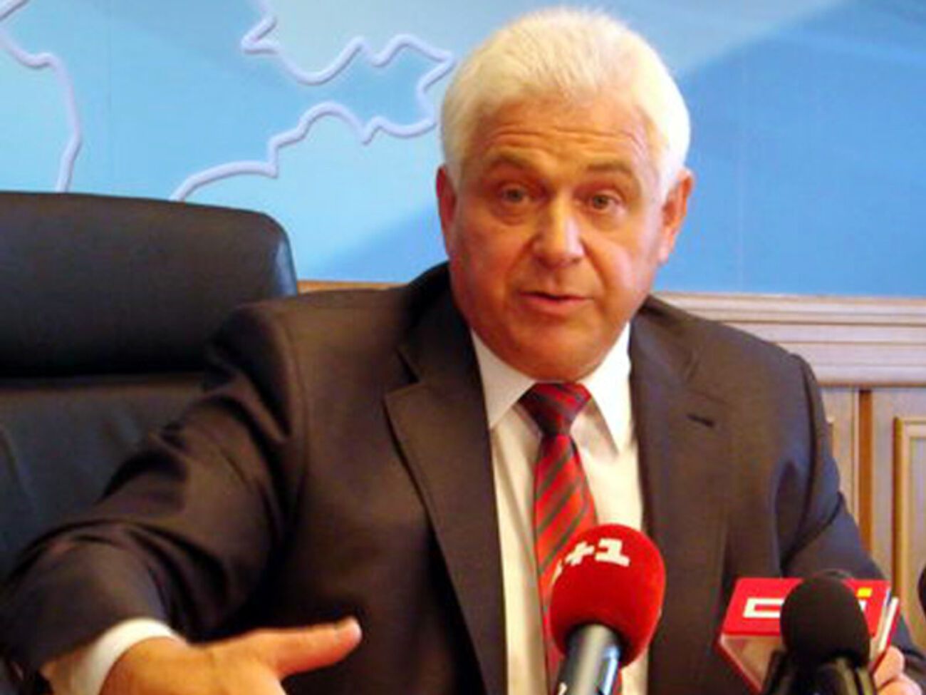 Экс-главу Киевской ОГА подозревают в растрате средств, выделенных на реконструкцию улицы Набережной в одном из районных центров области