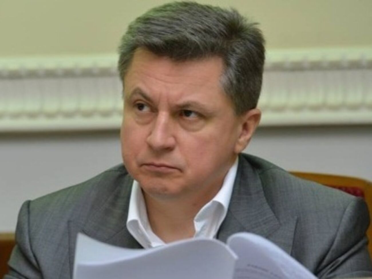 По данным СМИ, с сына Азарова были сняты санкции