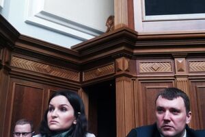 Оксана Царевич и Виктор Кицюк на заседании Верховной Рады