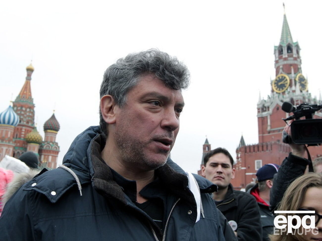 Немцов поддерживал связь с родственниками десантников, погибших в Украине