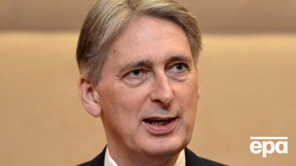Хэммонд заявил, что санкции против РФ отменят только после выполнения Минских соглашений