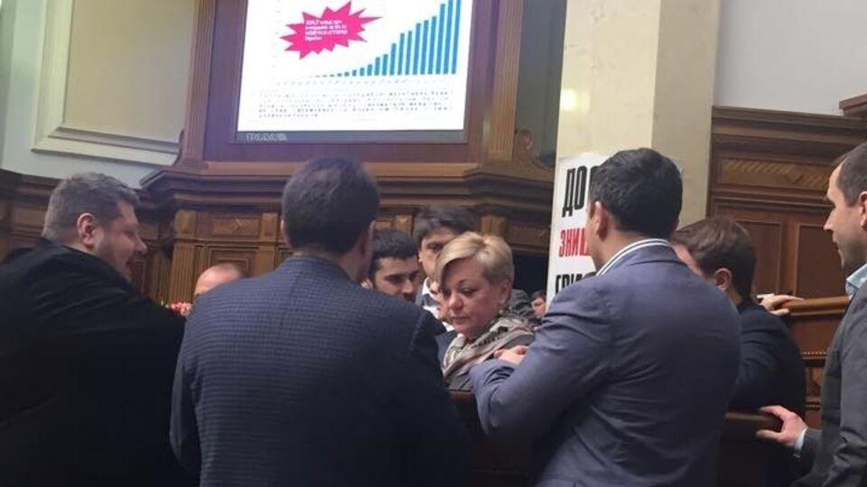 Валерия Гонтарева заявила, что отток депозитов связан с паникой