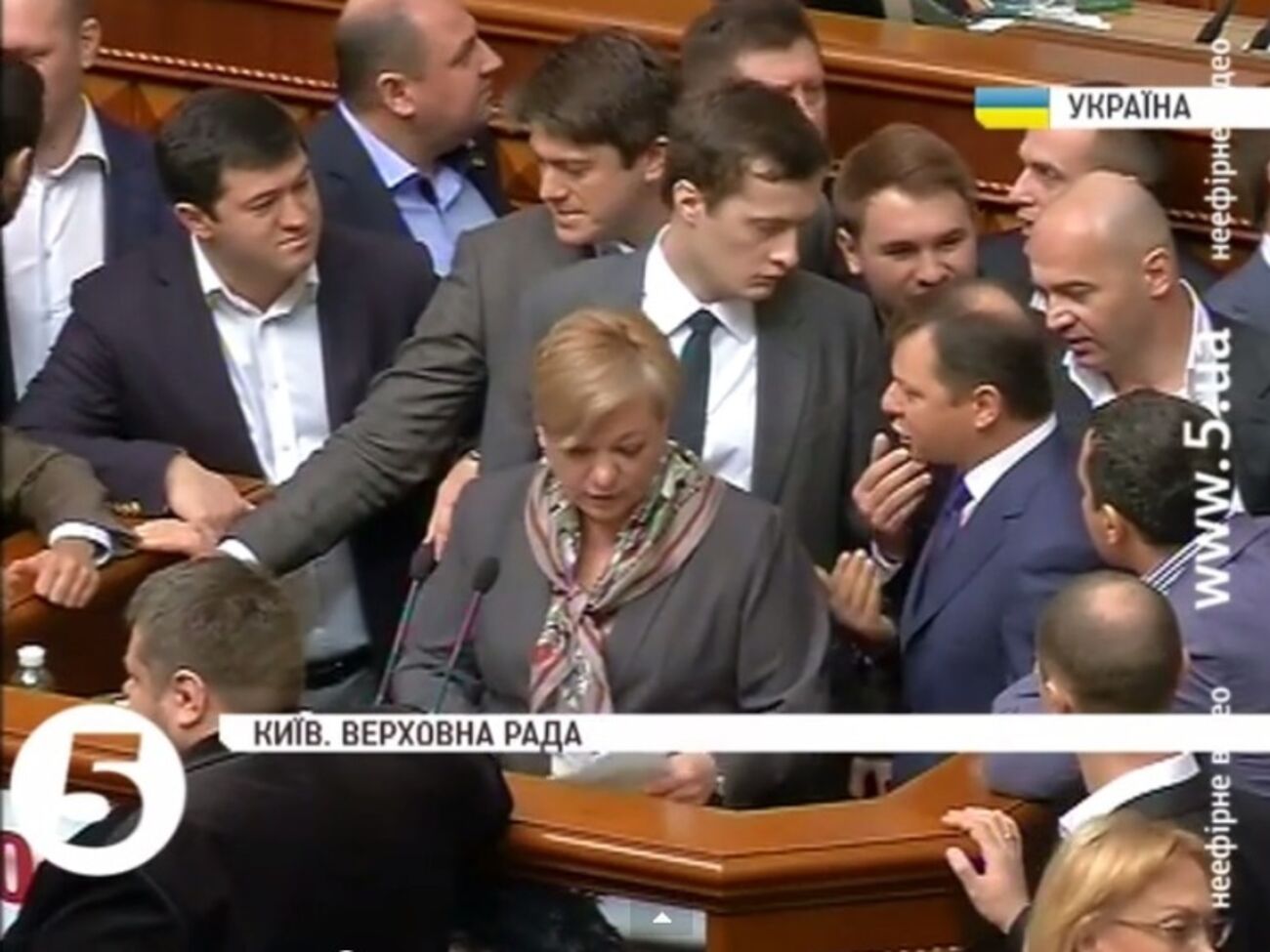 Как Ляшко сорвал выступление Гонтаревой в Раде. Видео