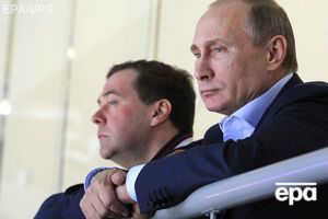 Дмитрий Медведев и Владимир Путин до конца года будут получать меньшую зарплату