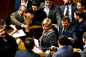 Гонтаревой подарили цветы, но выступить не дали