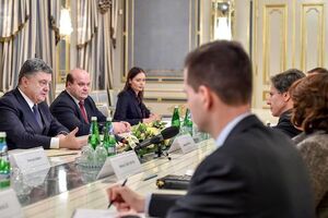 Во встрече участвовали представители Госдепа, а также глава МИД Украины Климкин и замглавы АП Чалый