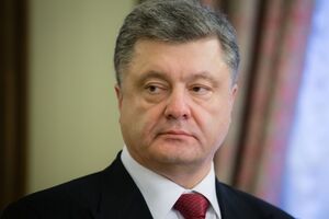 Порошенко подписал закон, которым усиливается ответственность руководителей банков