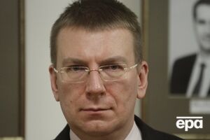 Ринкевичс заявил, что ЕС получил подтверждение отвода техники на Донбассе