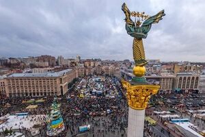 Бершидский: Большие открытые судебные процессы, дополненные неожиданными откровениями, могли бы показать украинцам, что они теперь живут в другой стране – если это, конечно, так