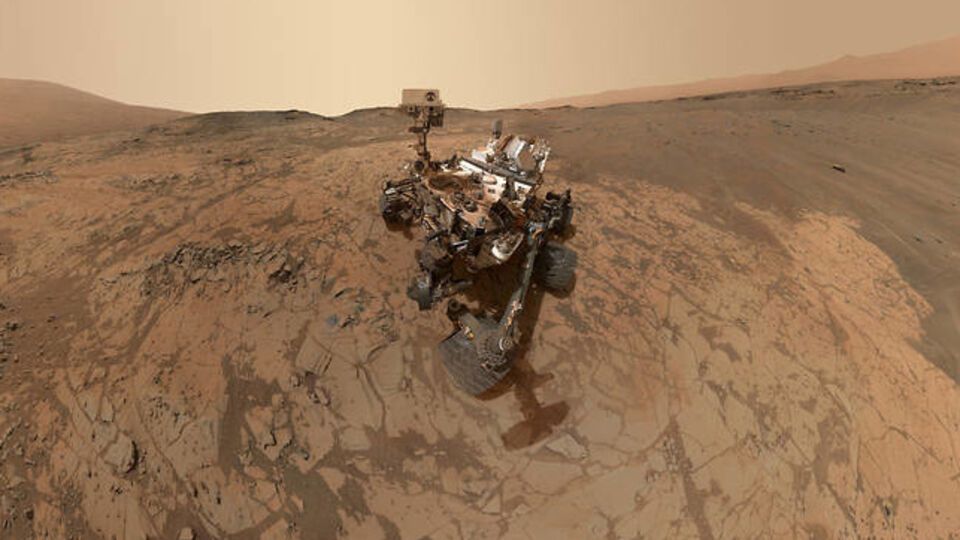 Благодаря данным исследовательского аппарата Curiosity удалось вычислить, что на Марсе была вода примерно 1,5 млрд лет назад