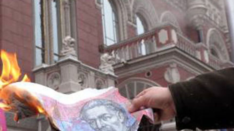 Бершидский: Украина потеряла время, и теперь даже МВФ может оказаться не в состоянии помочь