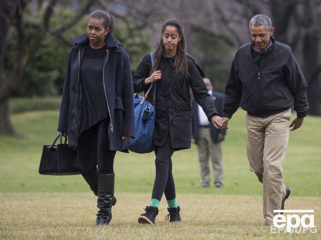 Обама и его семья должны были отбыть на вертолете