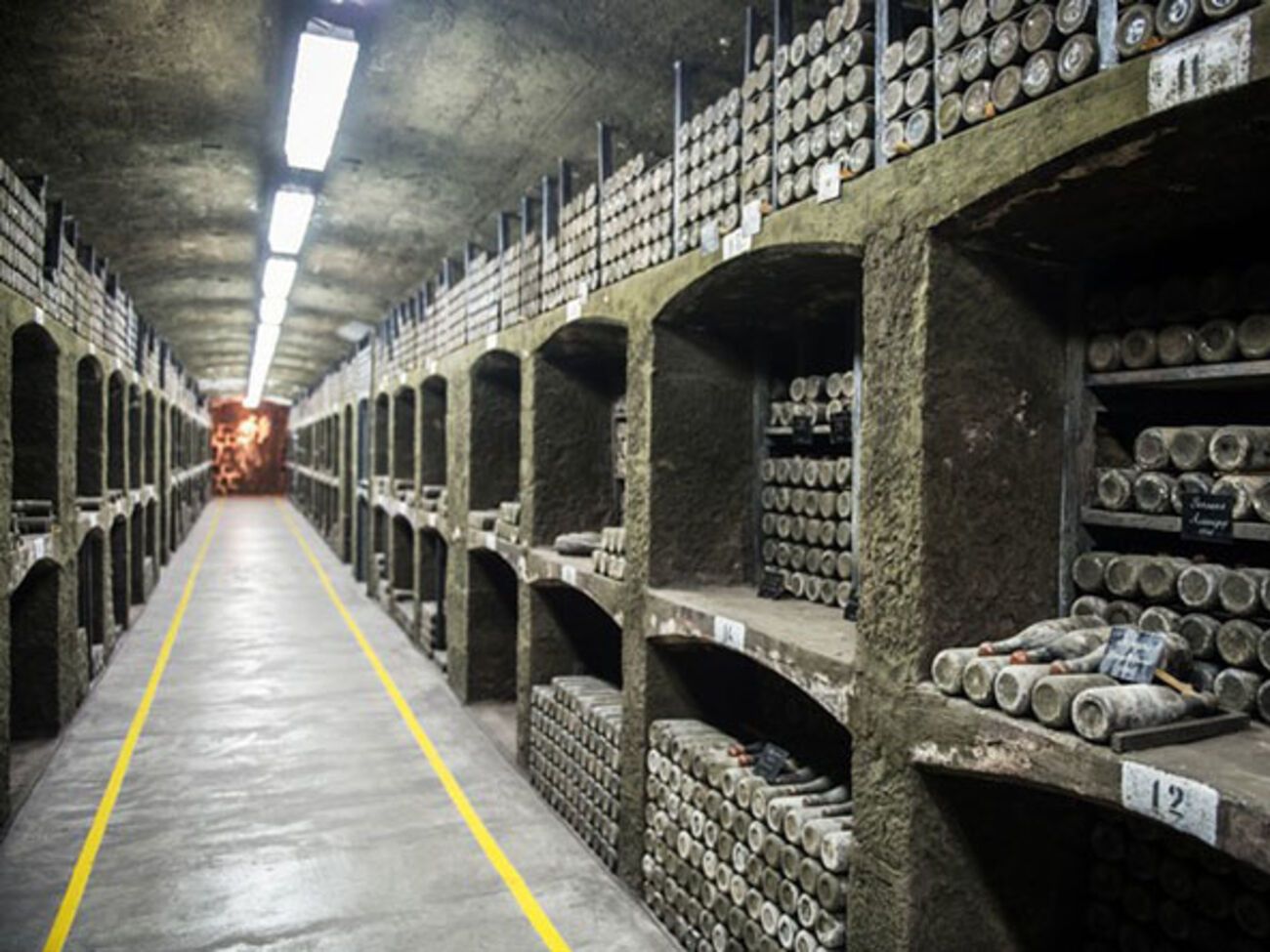 Павленко:&nbsp;Склады "Массандры" сейчас пустые, вы не найдете там ни одной бутылки готовой продукции