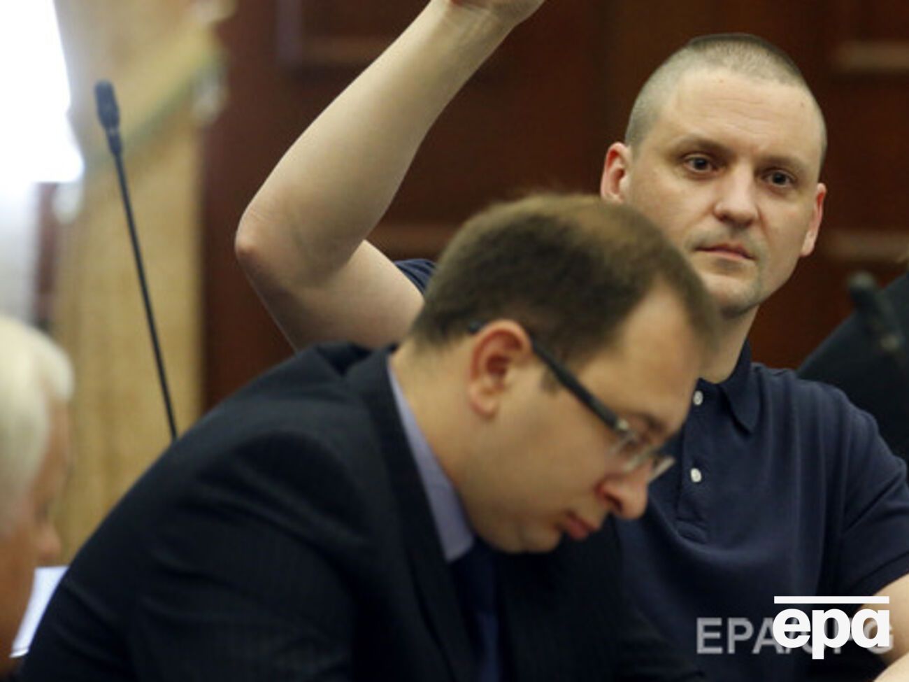 Николай Полозов (на переднем плане) предложил выдворять родственников российских чиновников из стран Запада