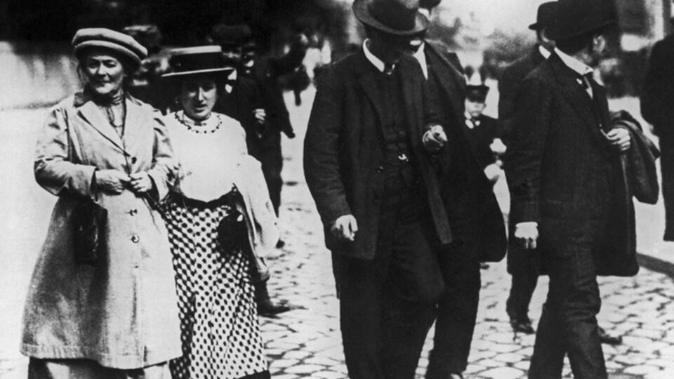 Клара Цеткин и Роза Люксембург