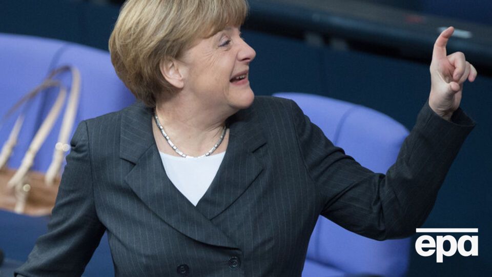 Боевики поздравили Меркель с 8 марта жалобой на "нацистов"