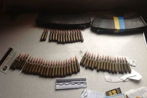 В отправке боеприпасов и военной амуниции подозревают 24-летнего уроженца Донецка, проживающего в Киеве
