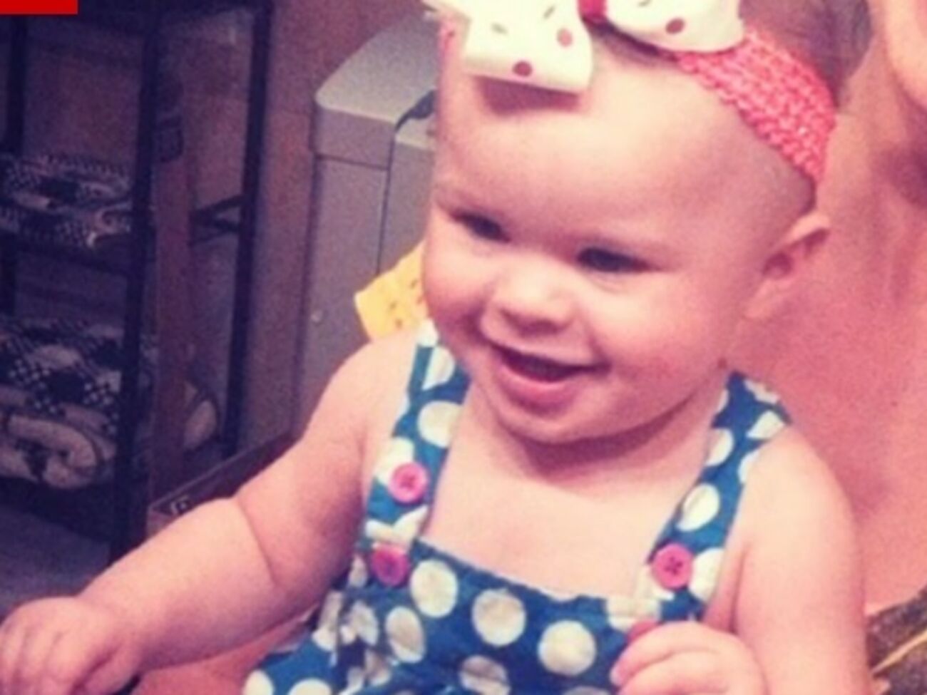 Ребенок чудом выжил в машине, сорвавшейся в воду